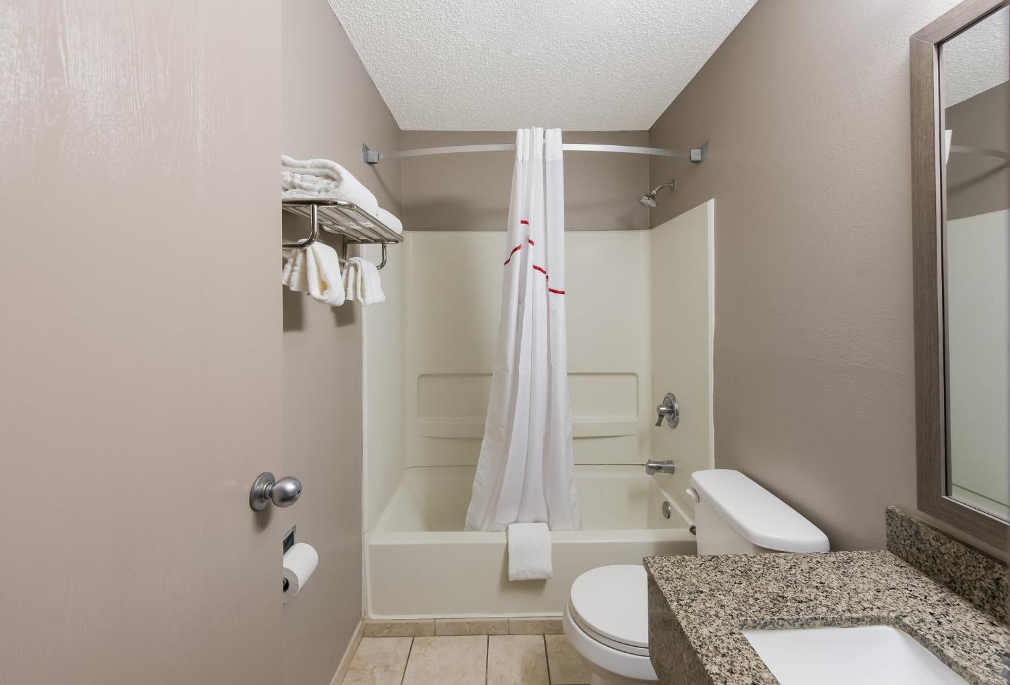 Red Roof Inn Mansfield Bagian luar foto